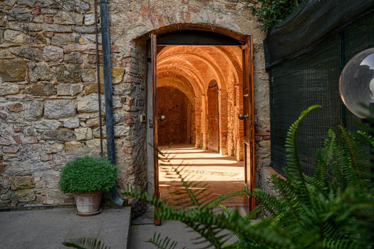 סוברטו Il Chiostro Appartamenti & Suites מראה חיצוני תמונה