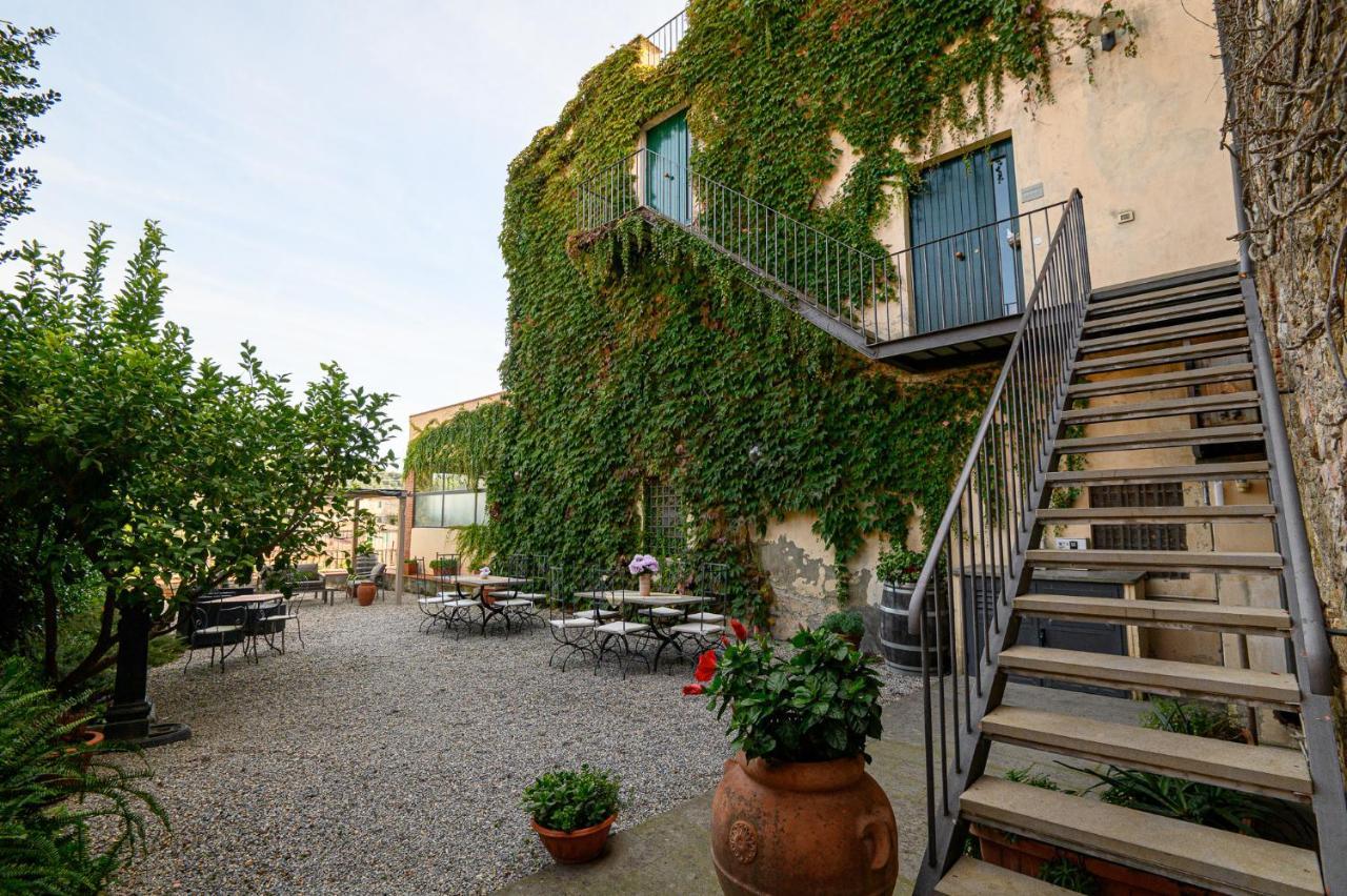 סוברטו Il Chiostro Appartamenti & Suites מראה חיצוני תמונה