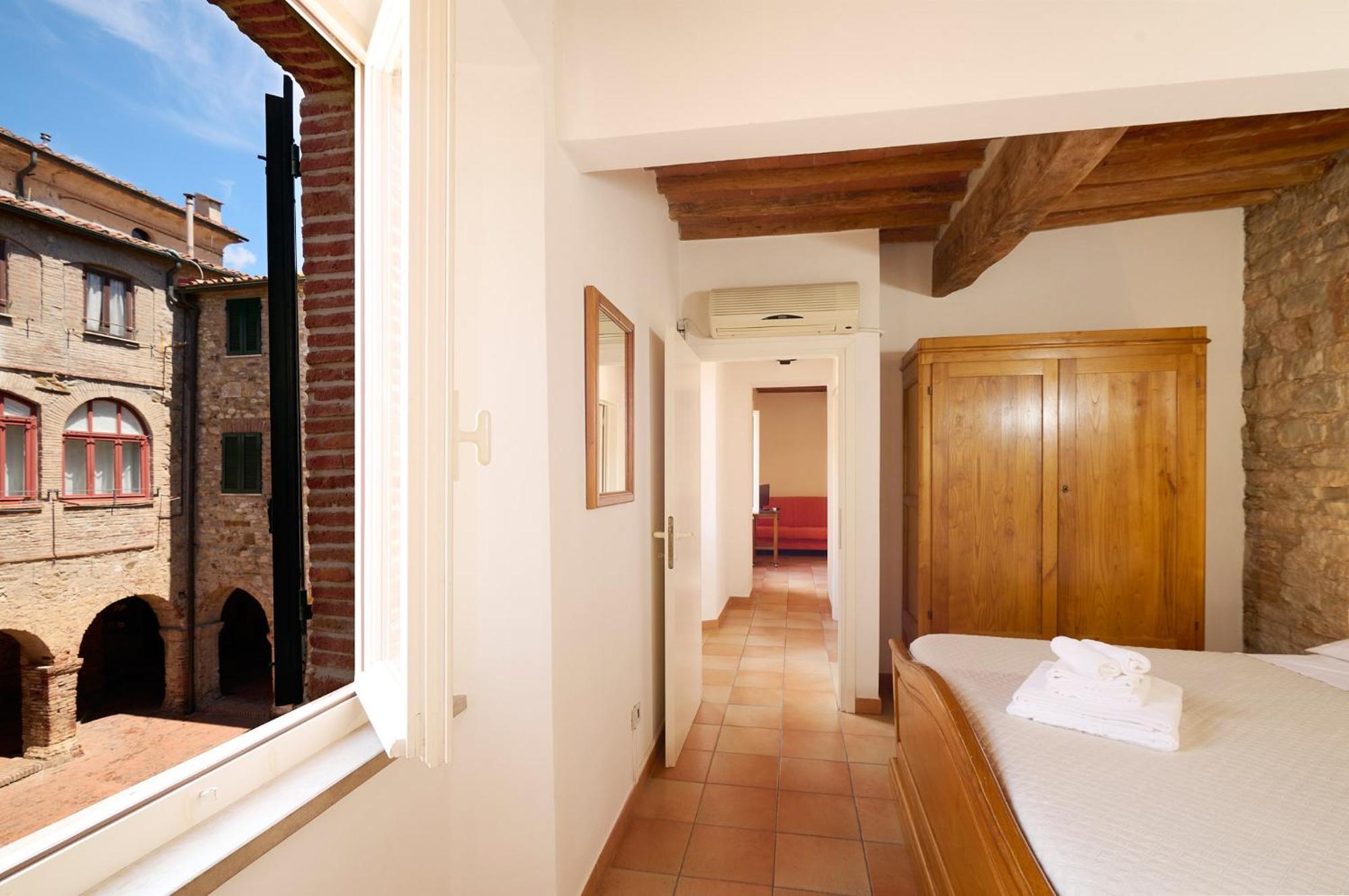 סוברטו Il Chiostro Appartamenti & Suites מראה חיצוני תמונה