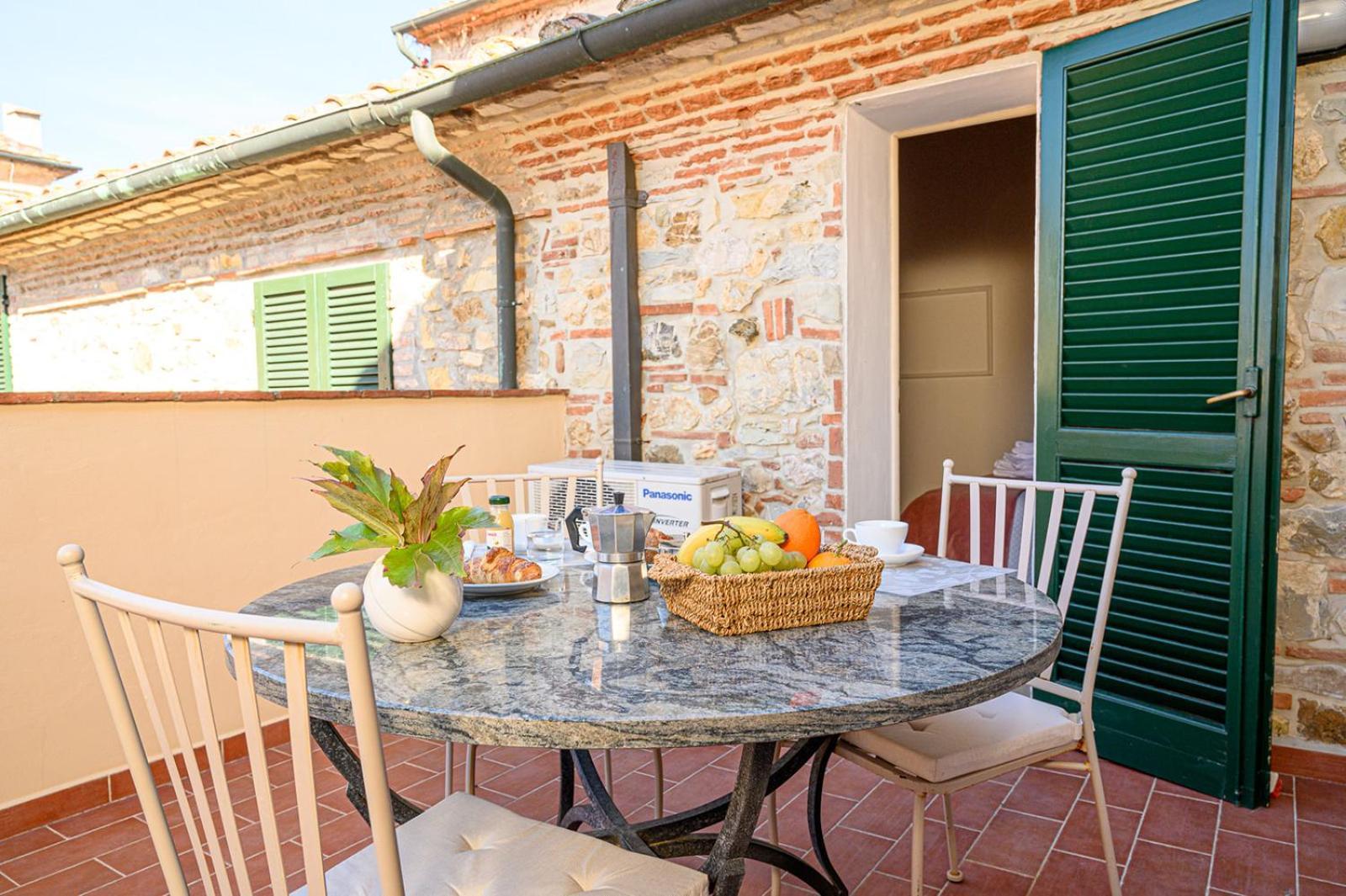 סוברטו Il Chiostro Appartamenti & Suites מראה חיצוני תמונה