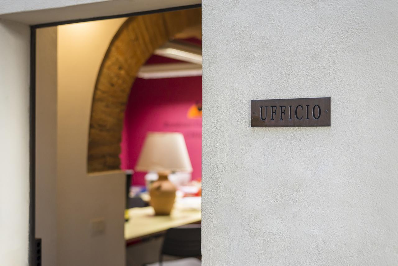 סוברטו Il Chiostro Appartamenti & Suites מראה חיצוני תמונה