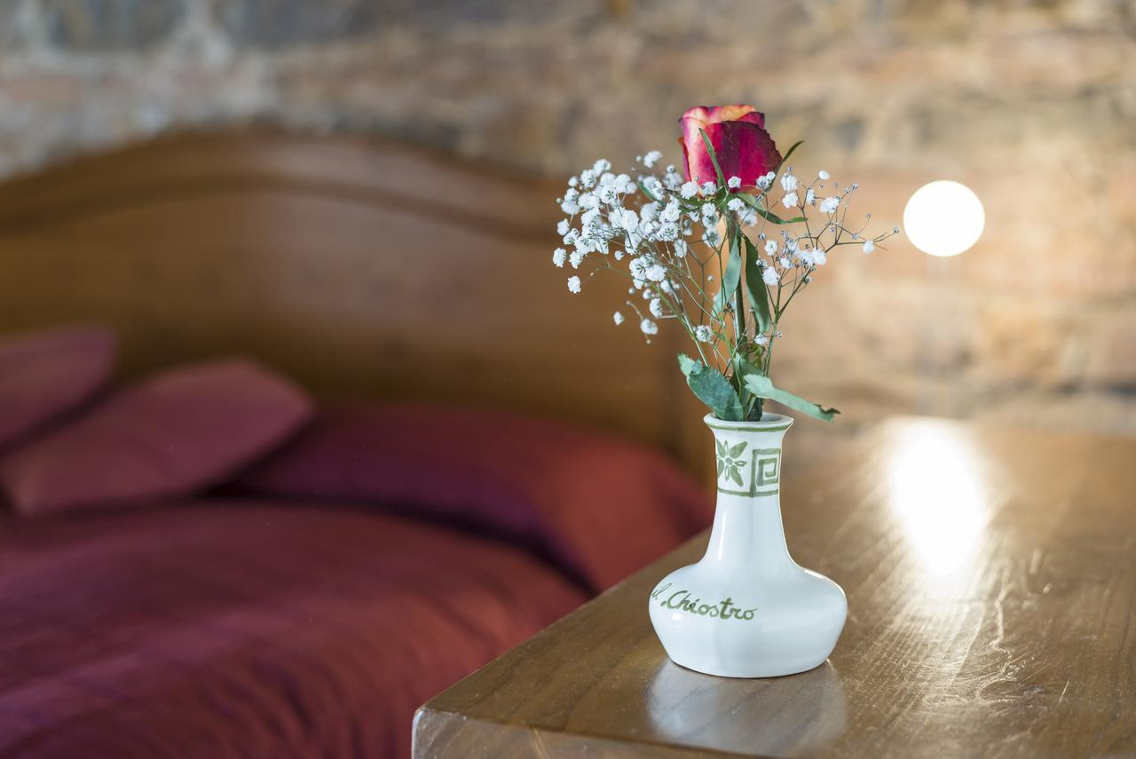 סוברטו Il Chiostro Appartamenti & Suites מראה חיצוני תמונה